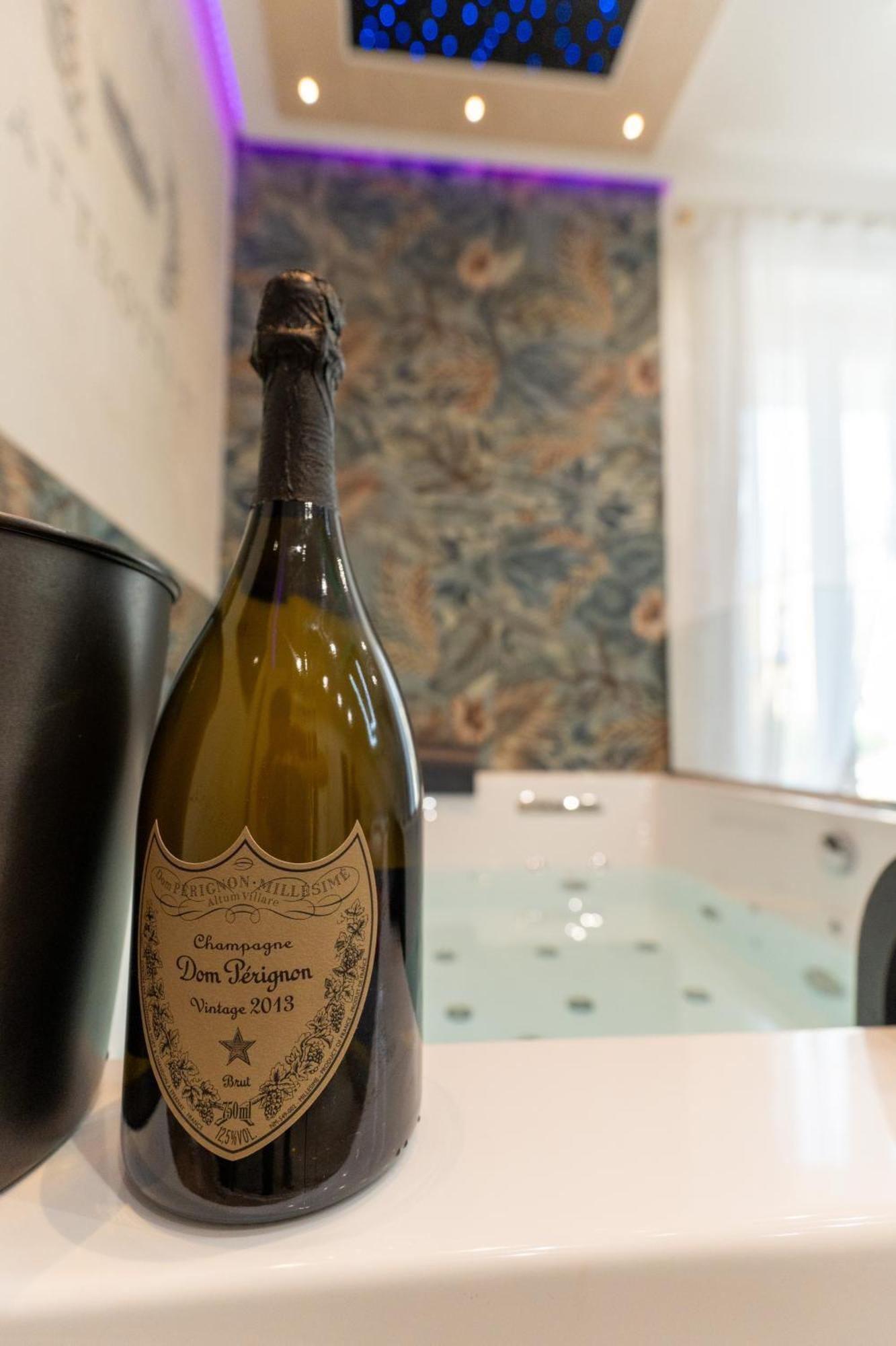 Suites Matteotti 57 Civitavecchia Eksteriør billede