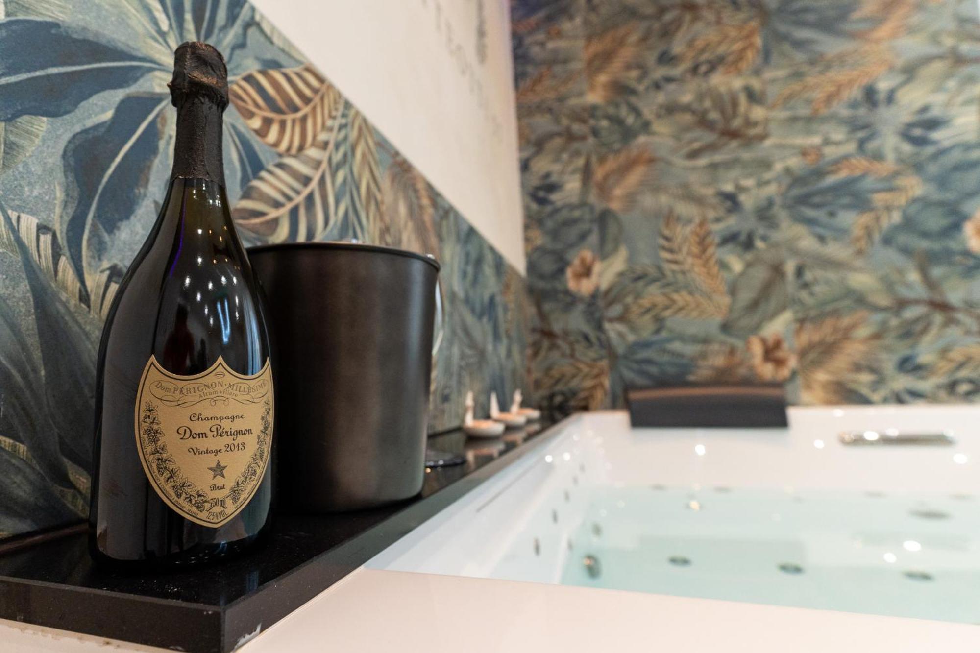 Suites Matteotti 57 Civitavecchia Eksteriør billede